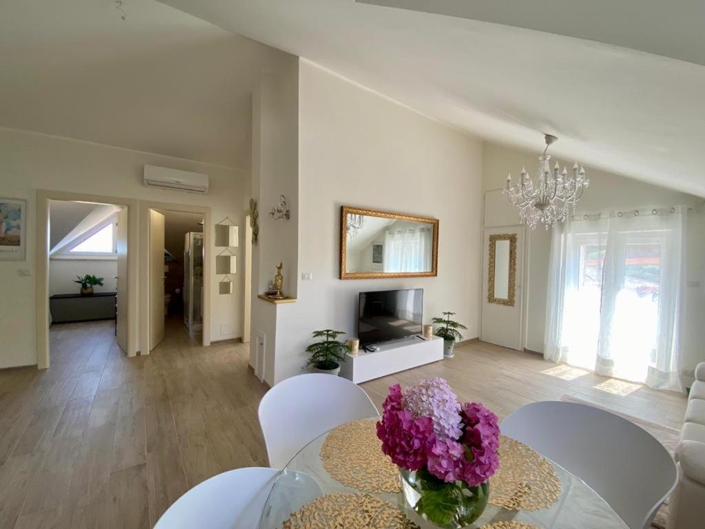 Casa Tra I Castelli Διαμέρισμα San Martino Alfieri Εξωτερικό φωτογραφία